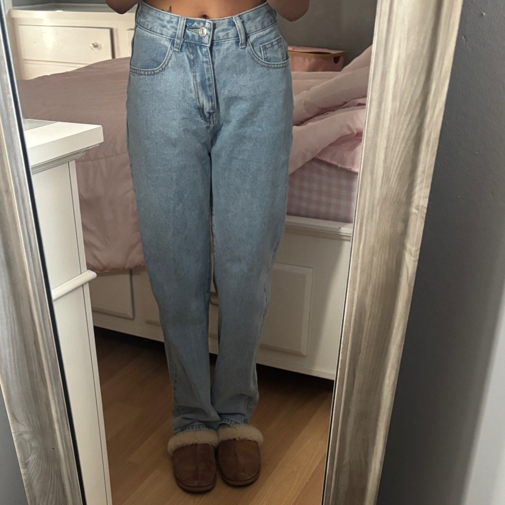 Light Wash Straight Leg Jeans